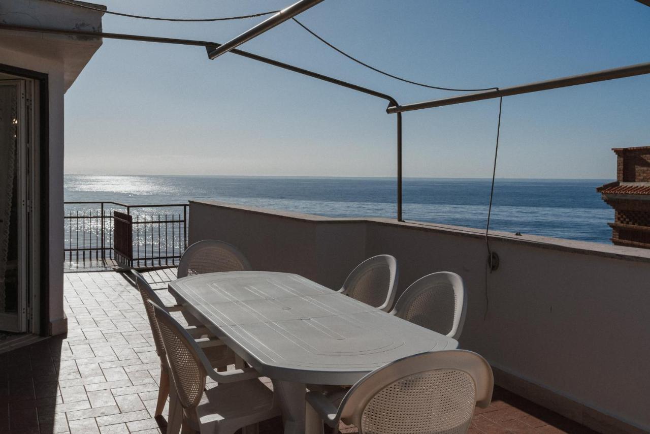 Be Your Home - Appartamento 4 Camere Sul Mare Scesa Al Mare Privata Santa Marinella Luaran gambar